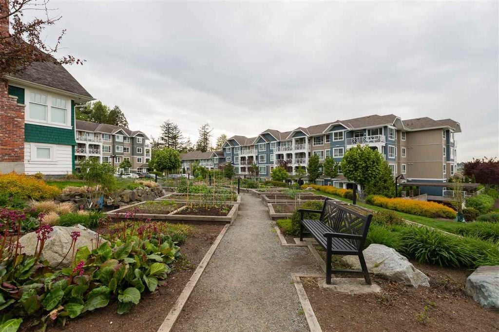 16396 64 Ave, #414