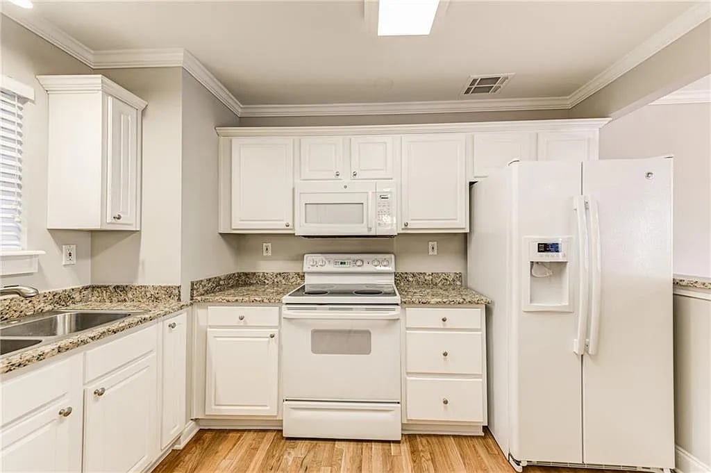 1103 Masons Creek Cir