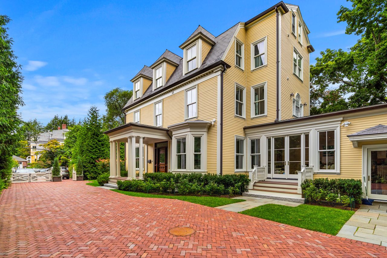 Grand Victorian