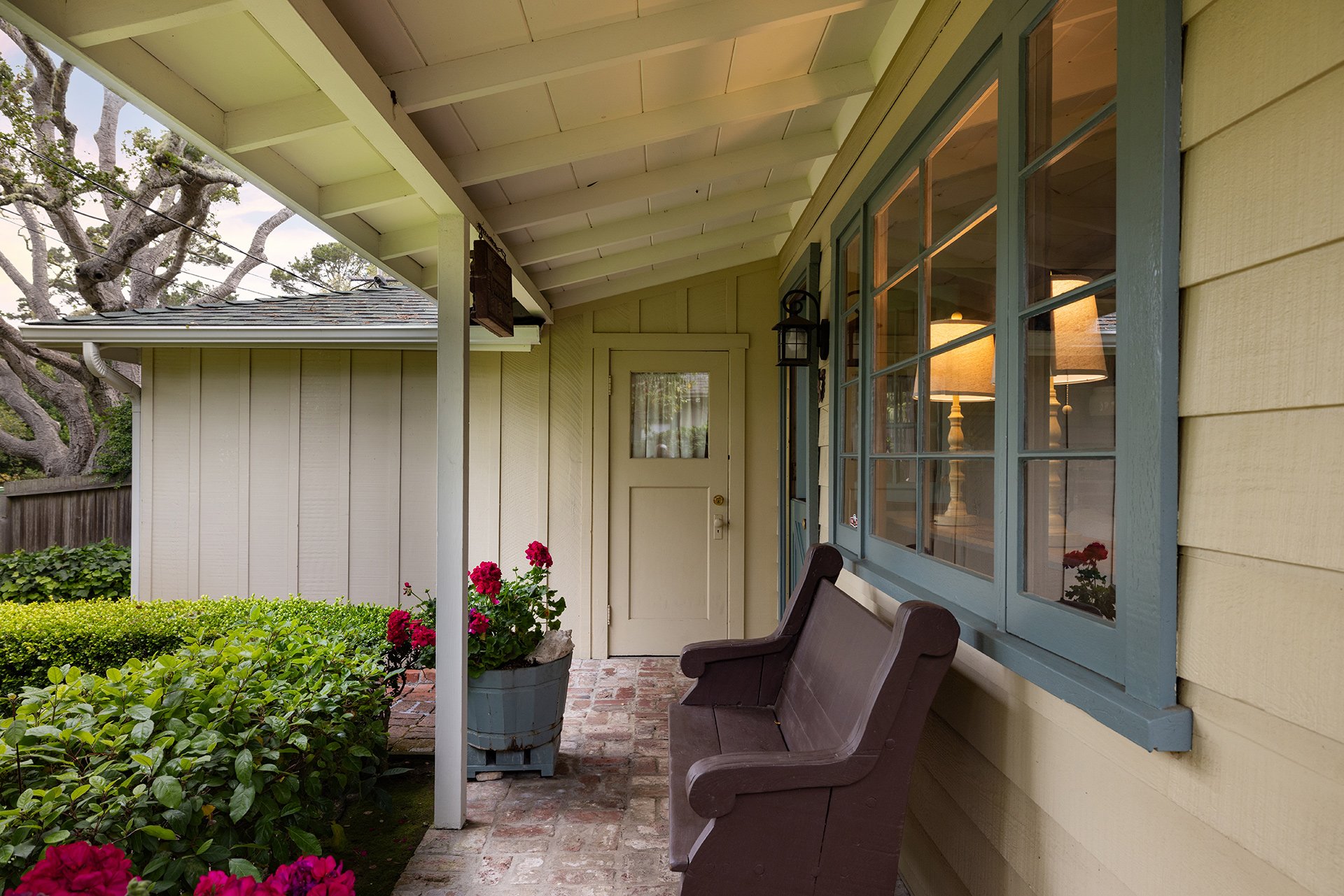 Carmel Cottage Living - Lincoln 3NE of 12th