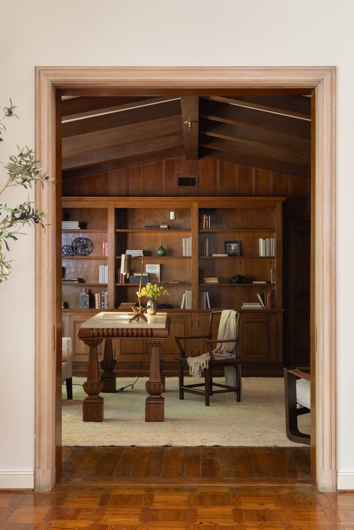 1025 N Crescent Dr, Beverly Hills