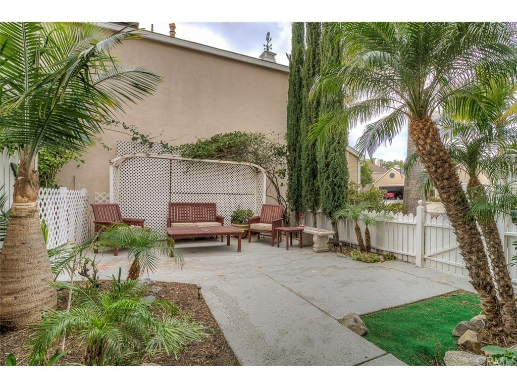 27872 Camphor Tree Ln