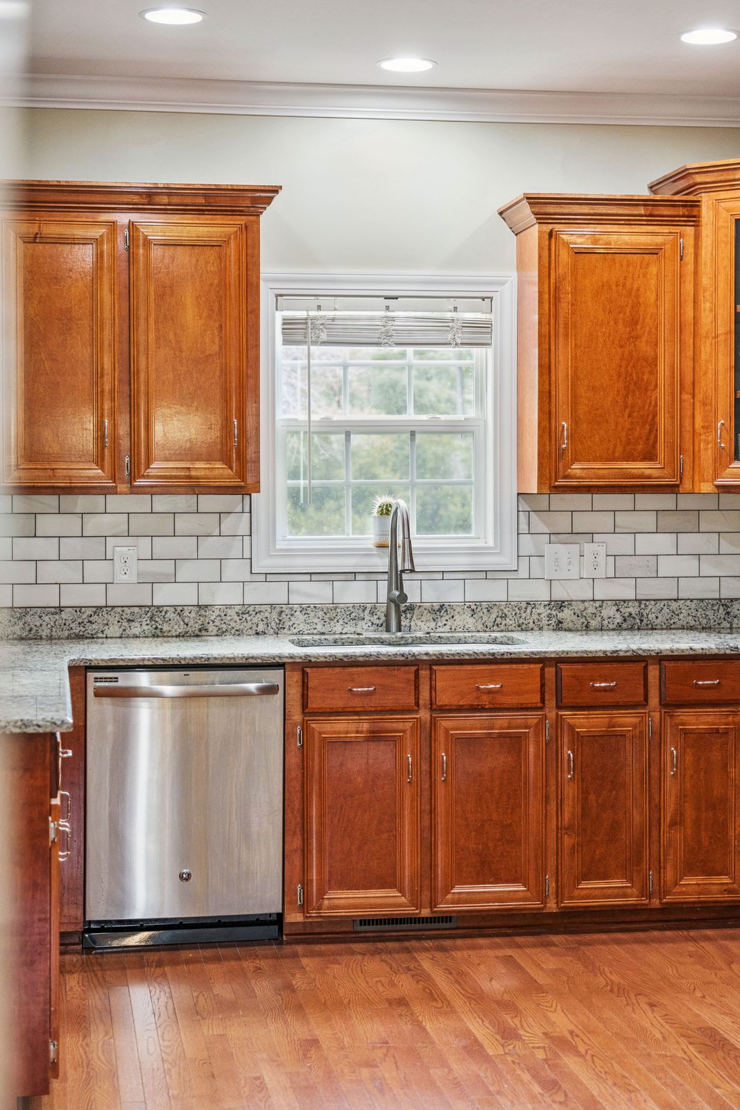 5516 Crescent View Dr