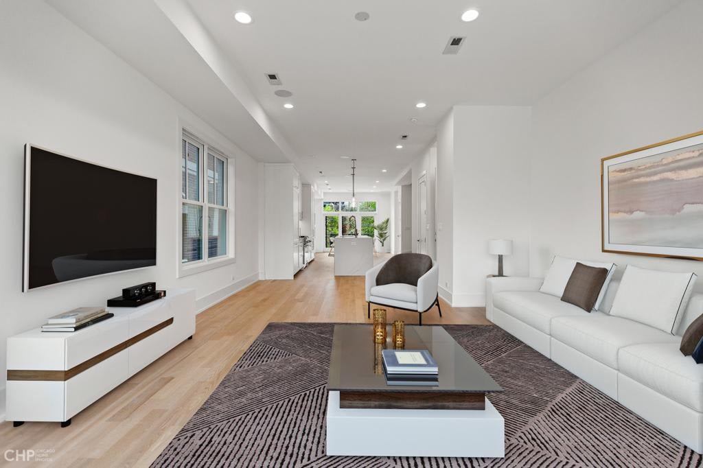 Wicker Park New Construction: 1909 W. Schiller #2E