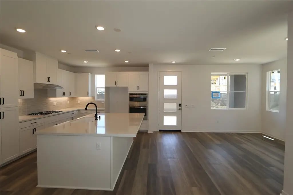 27336 Maverick Place, Valencia, CA 91381