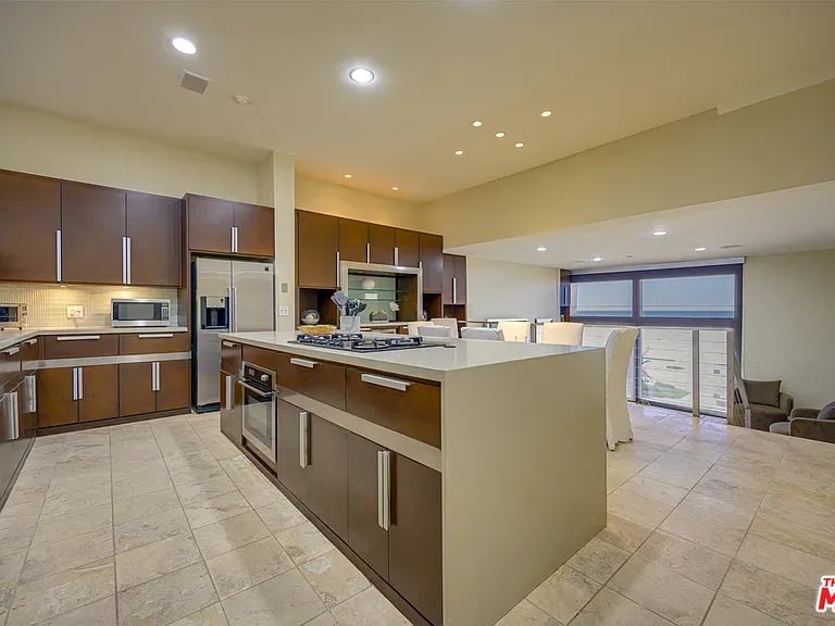 4007 Ocean Front Walk