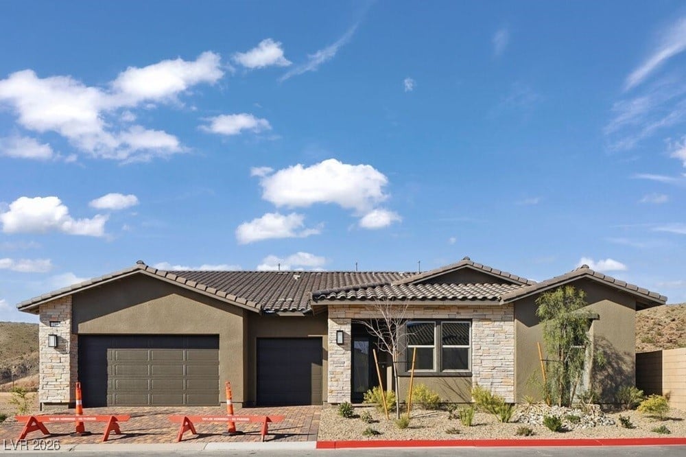 216 Paraggi Bay Dr