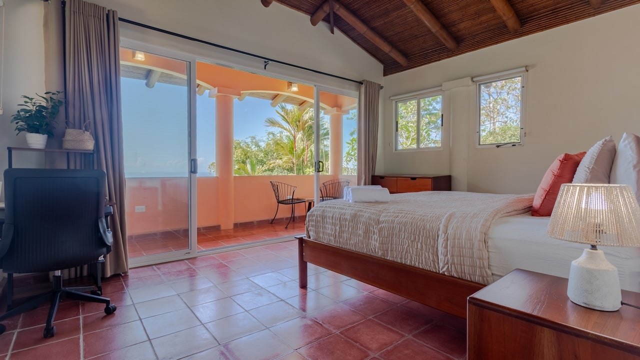 Whale’s Tail Ocean View Estate with Extra Lot in Uvita