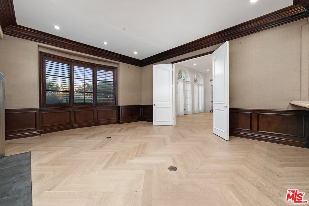 Ivory Arcadia, Martin Lane, 90210