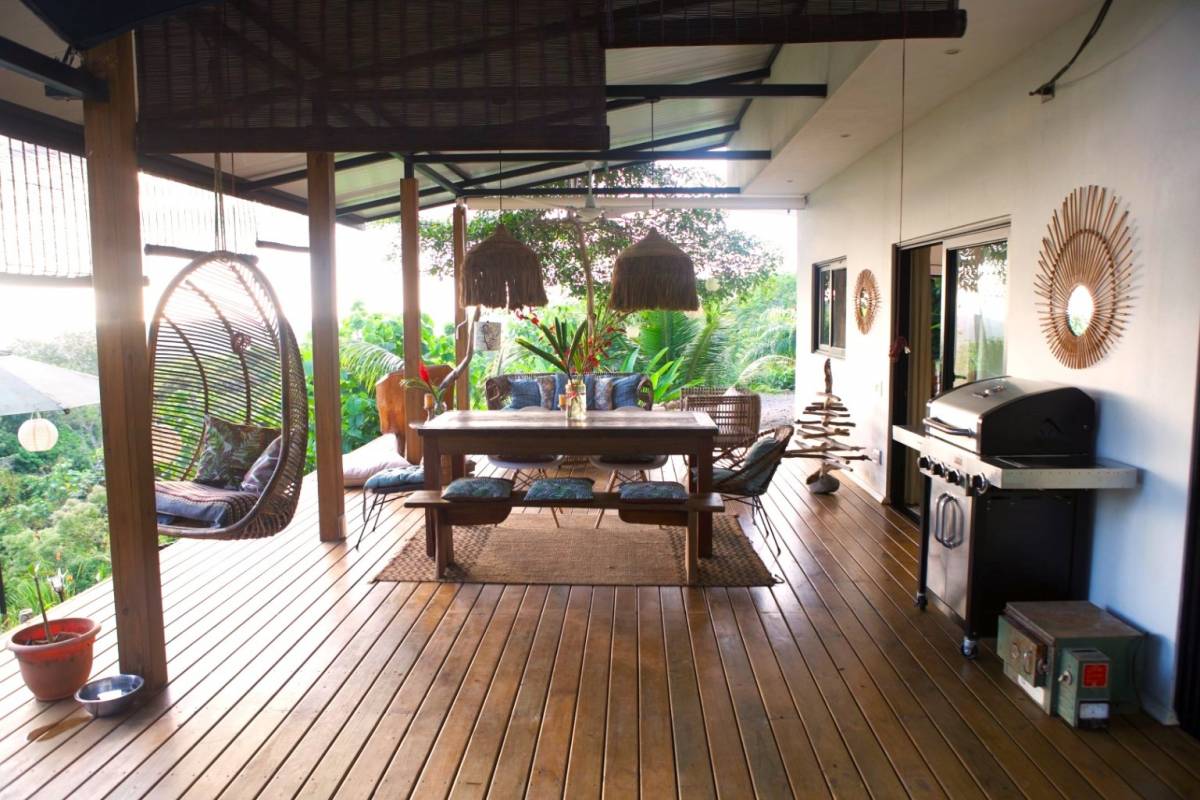 Terra Lodge - Income producing property with two apartments, swimming pool and 1 bedroom home.