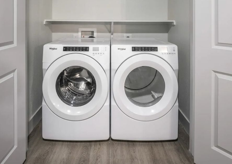 Beautiful 1/1 Georgetown living -ENJOY UP TO 3 MONTHS FREE + $2000!