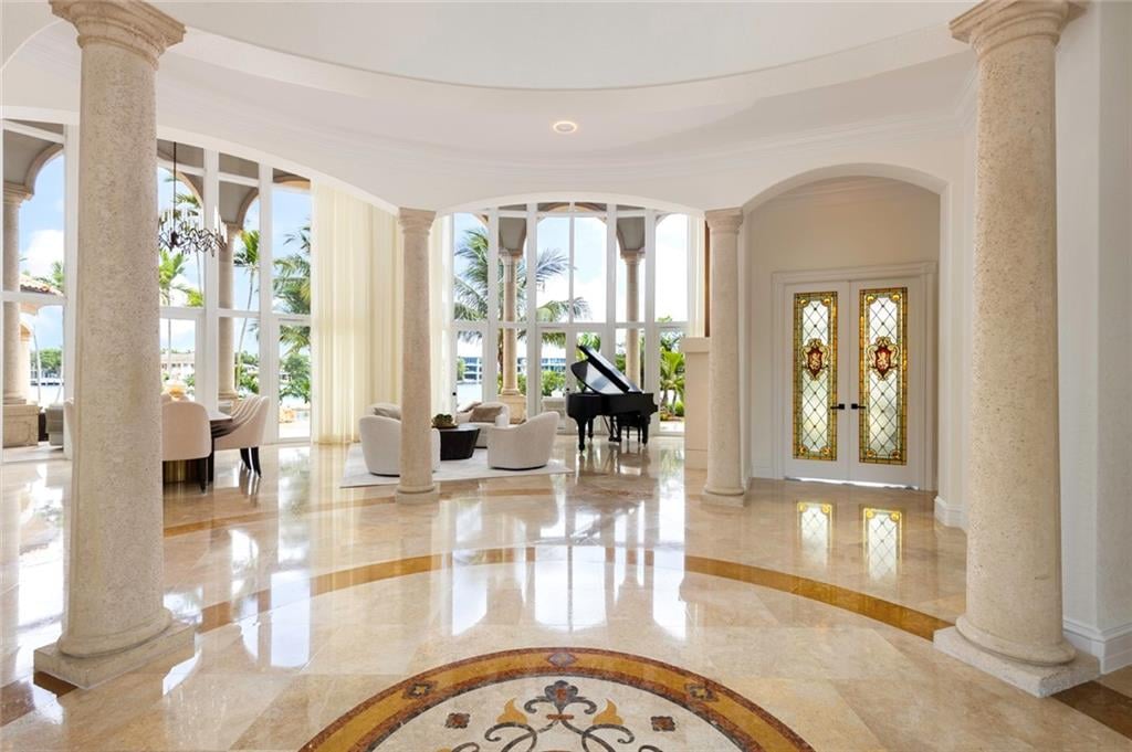 2593 SE 8th St, Pompano Beach, FL 33062