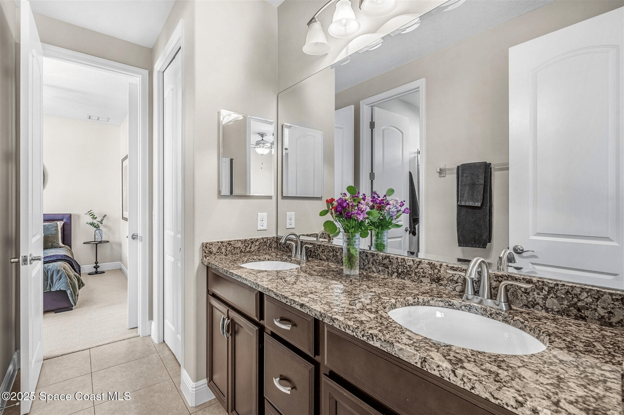 3077 Cortona Dr