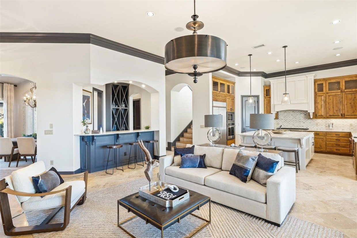 207 Golden Bear Dr