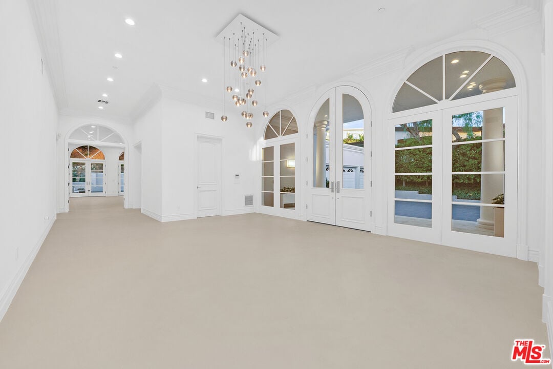 Ivory Arcadia, Martin Lane, 90210