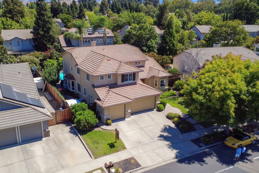5569 Arlene Way