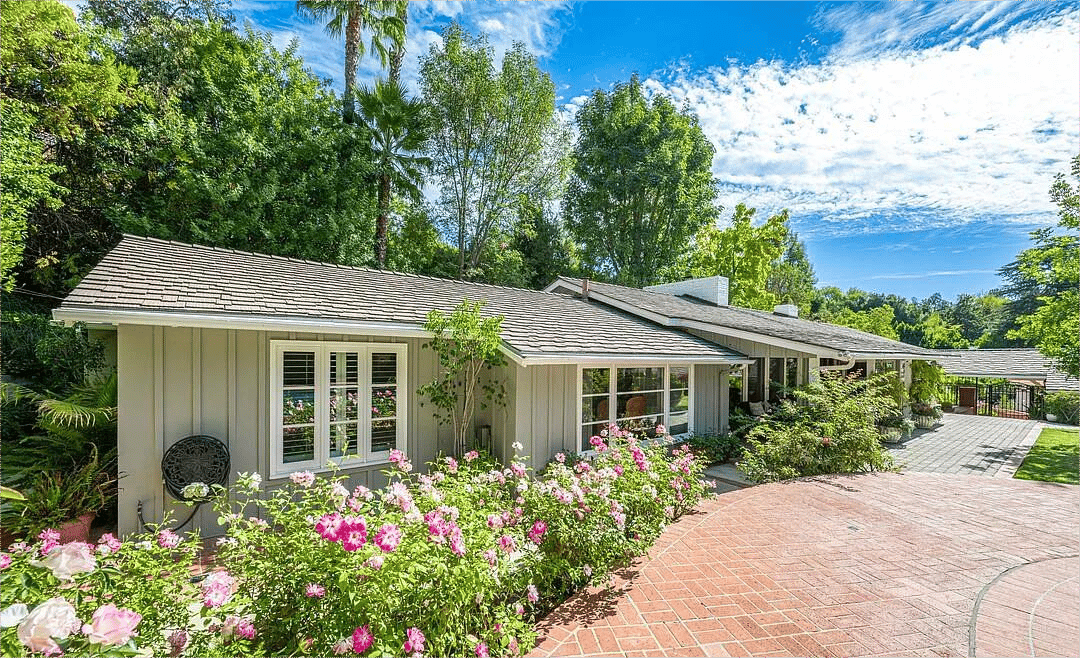 Architecturally Significant Lloyd Wright Encino Compound