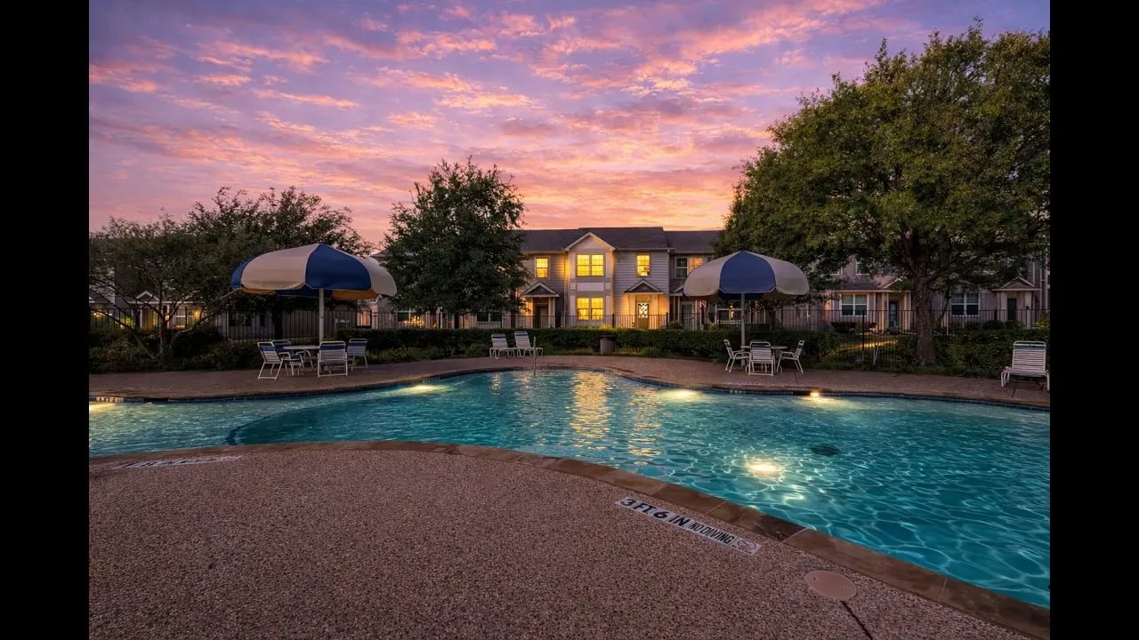  Vacation Everyday: Alliance Fort Worth Townhome @ 6948 Carrington Lane