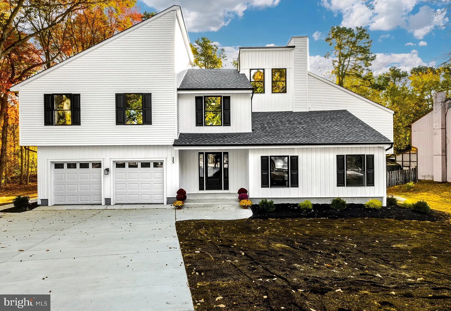15 Bronwood Dr