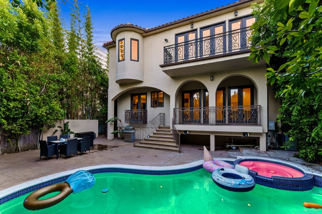 Valley Opulent