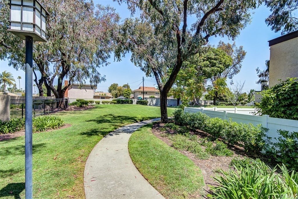 925 Van Ness Ct