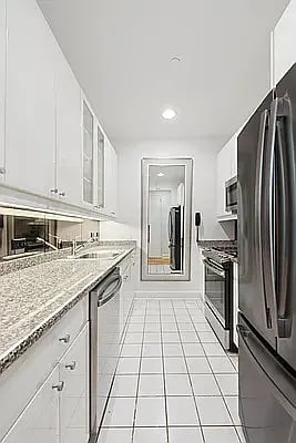 845 United Nations Plaza #56E