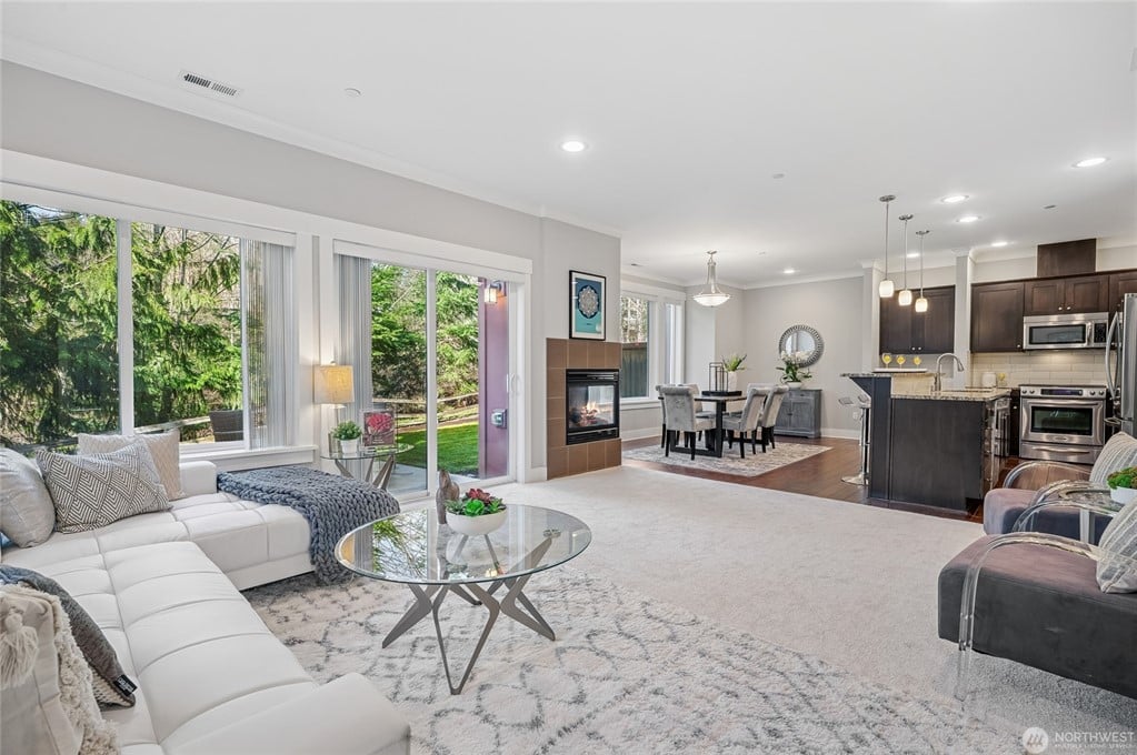 900 228th Avenue NE Unit: 16C
