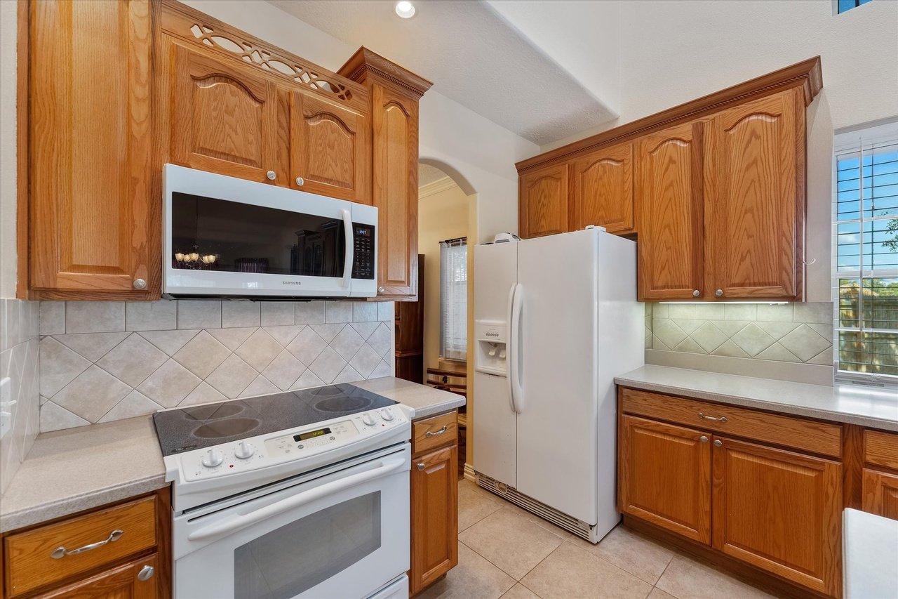 5811 Tremont Dr