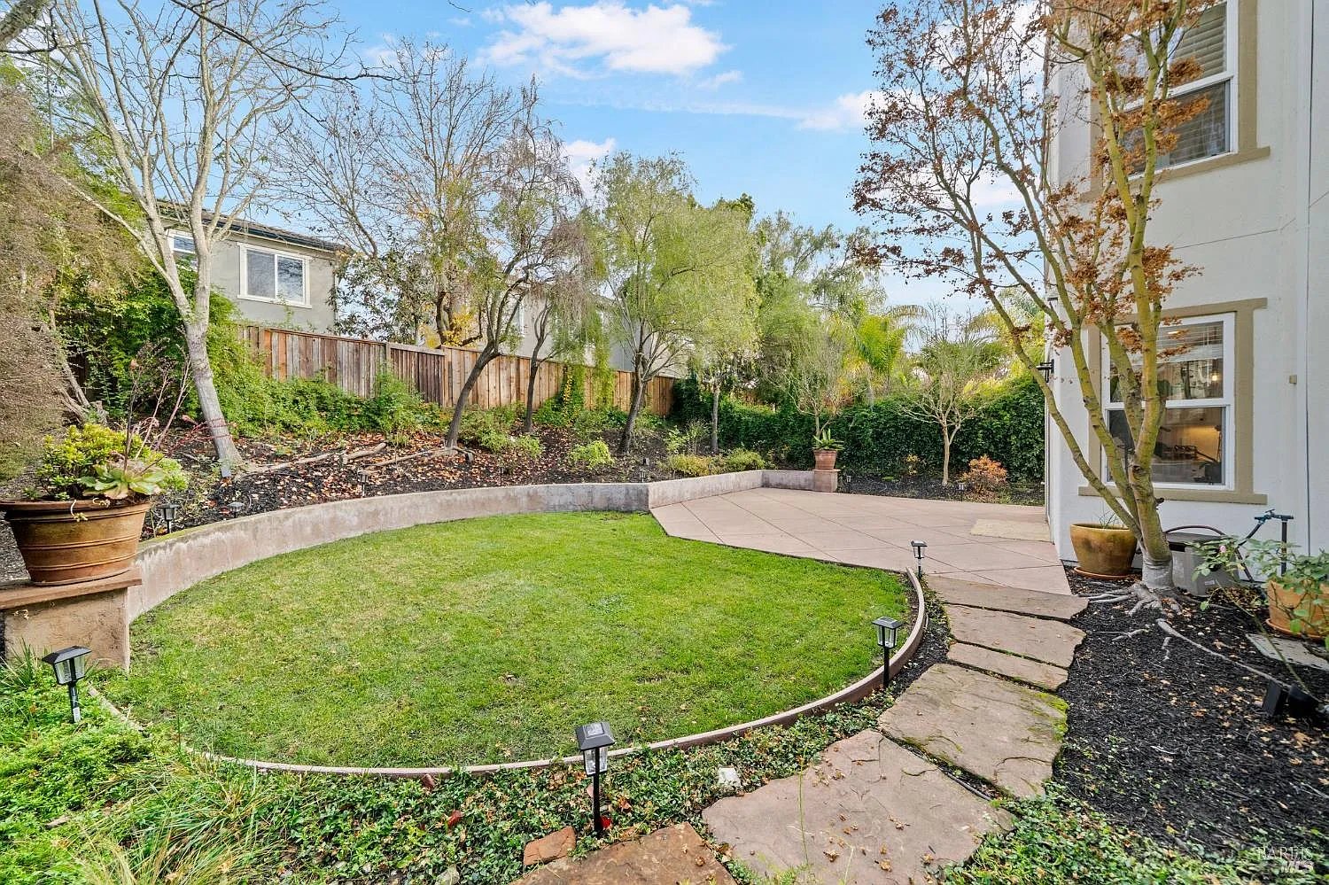 46 Waterbury Ln