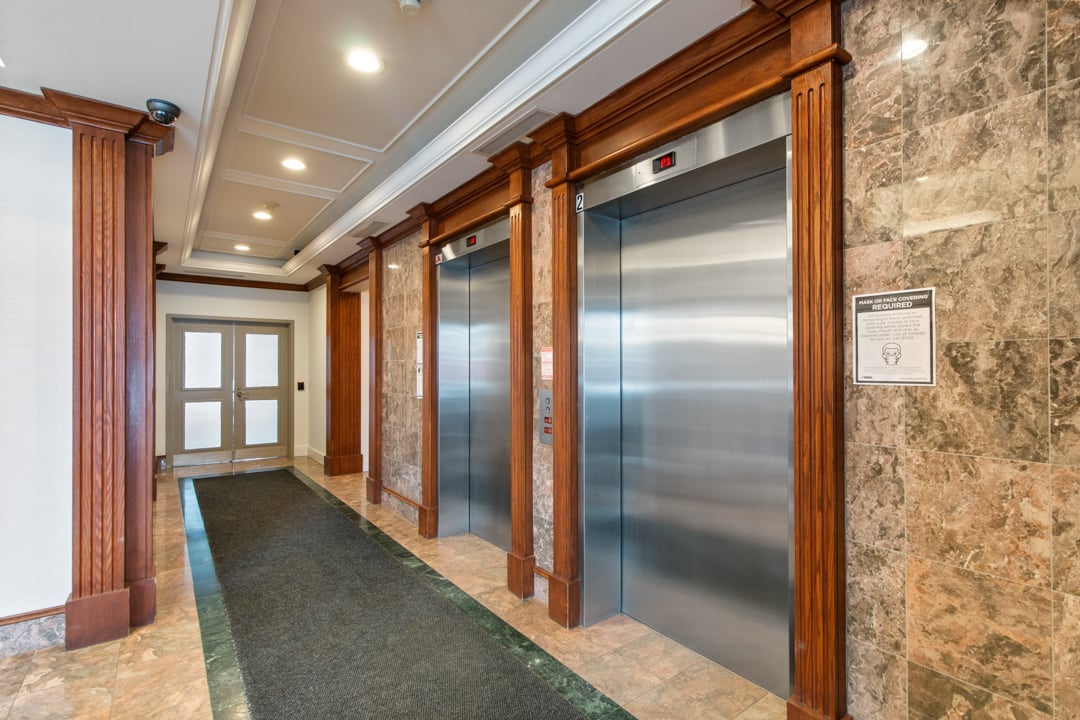 398 Eglinton Avenue E #611