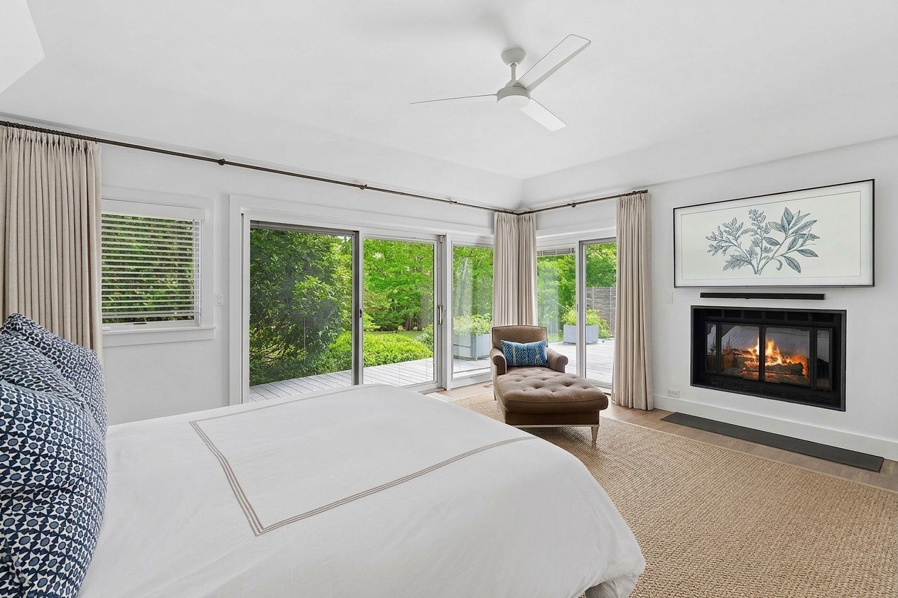 4 Reed Pond Court