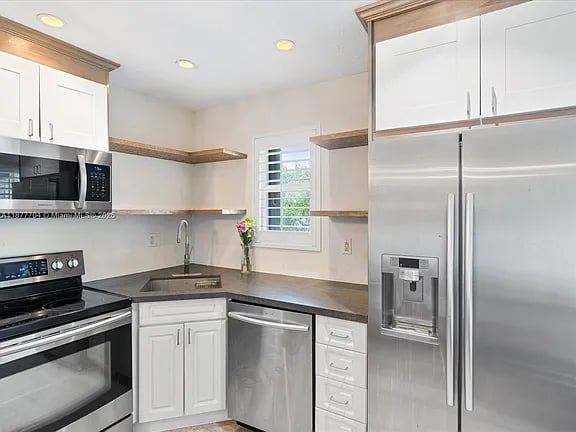 Turnkey Furnished Condo in Key Biscayne