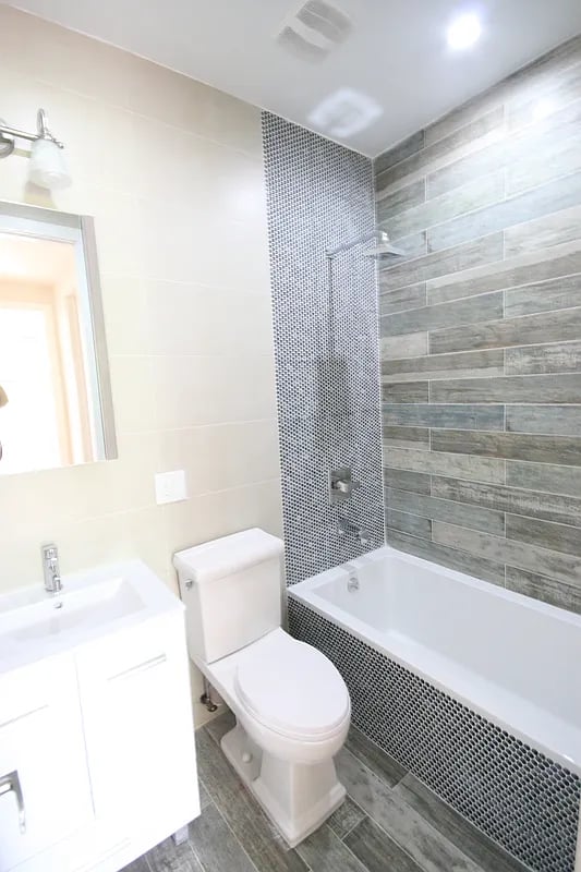 1044 Putnam Avenue #2