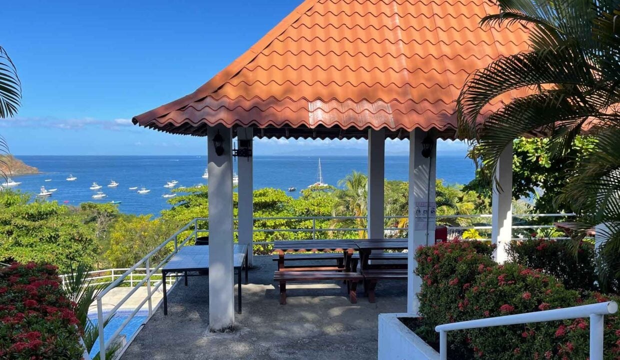 Private terraced garden