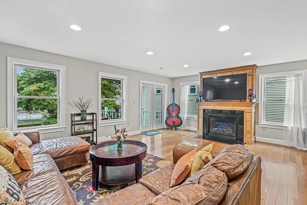 41 Webber St #2