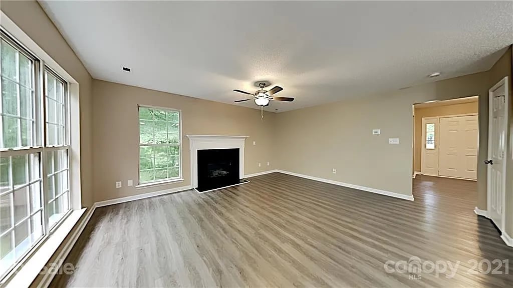 3508 Mossy Bank Pl