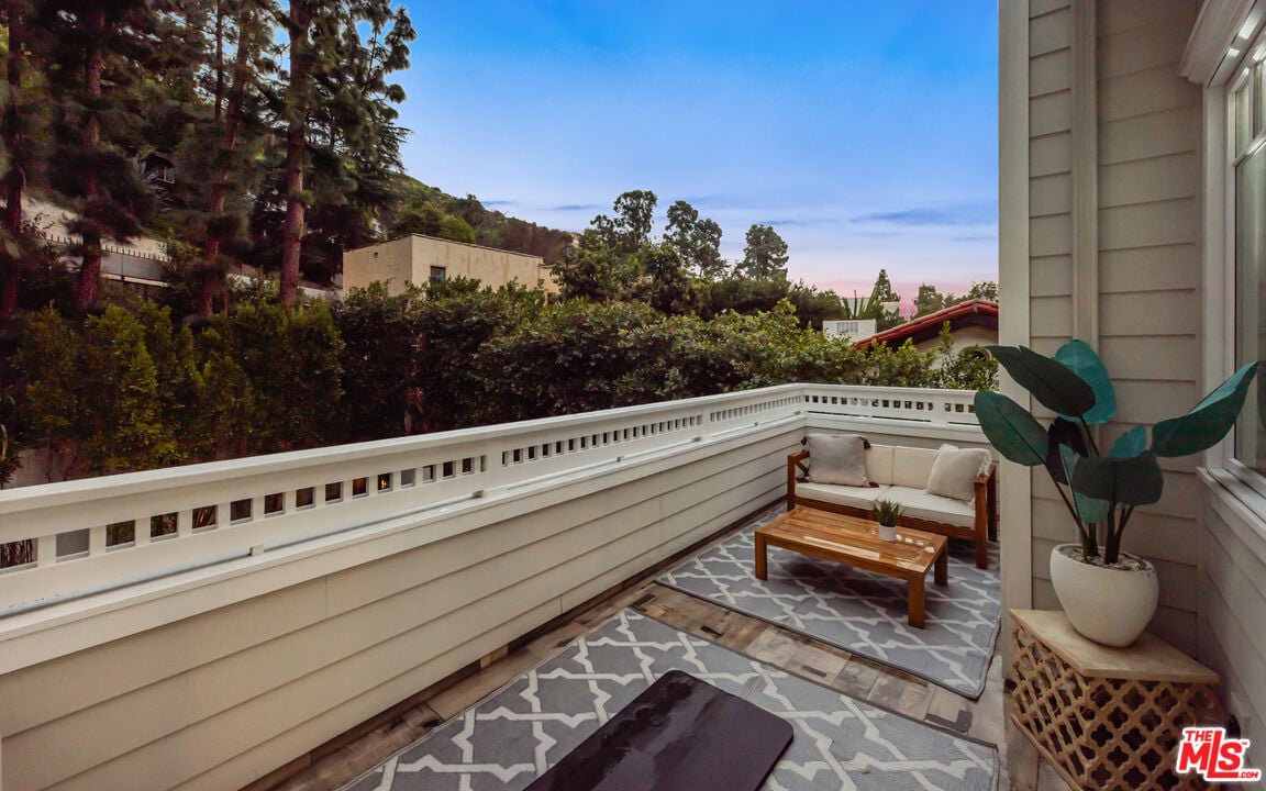 Luminor Heights, Laurel Canyon Blvd, 90046