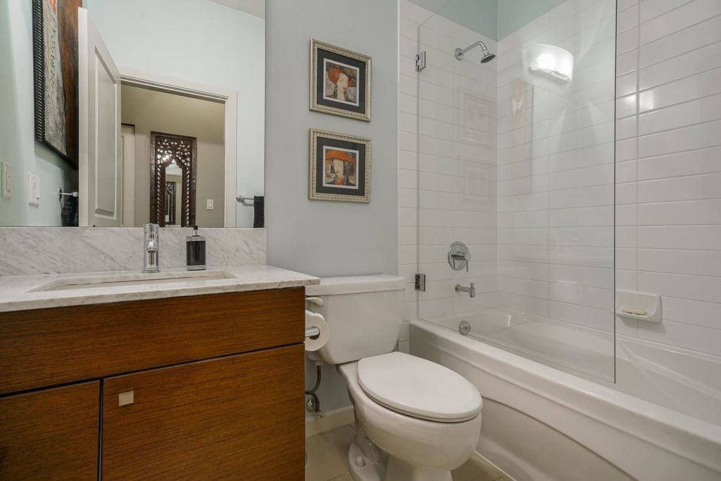 610 Victoria St, #2102