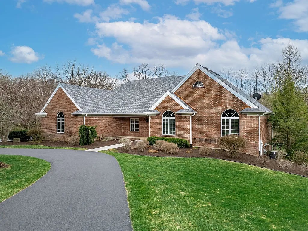 8161 Killarney Aire Rd