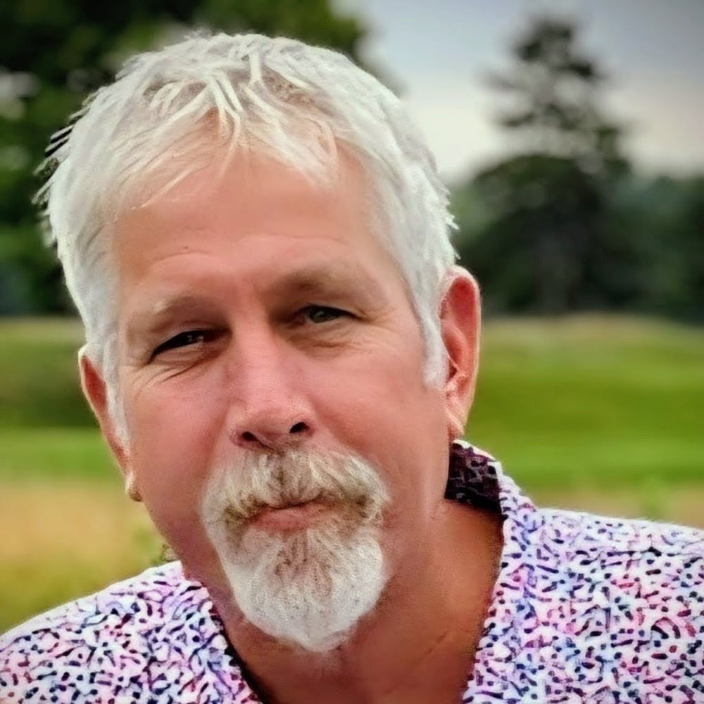 Christopher Bearden Plymouth, MI Real Estate Agent Headshot