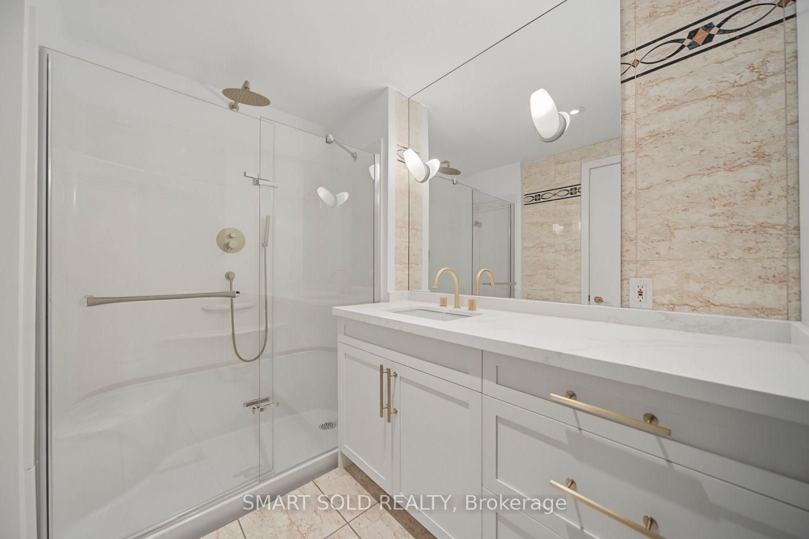 PRESTIGE AT 500 QUEENS QUAY WEST