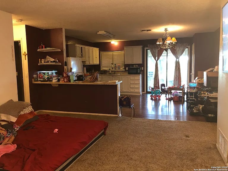 12615 Mount Defiance