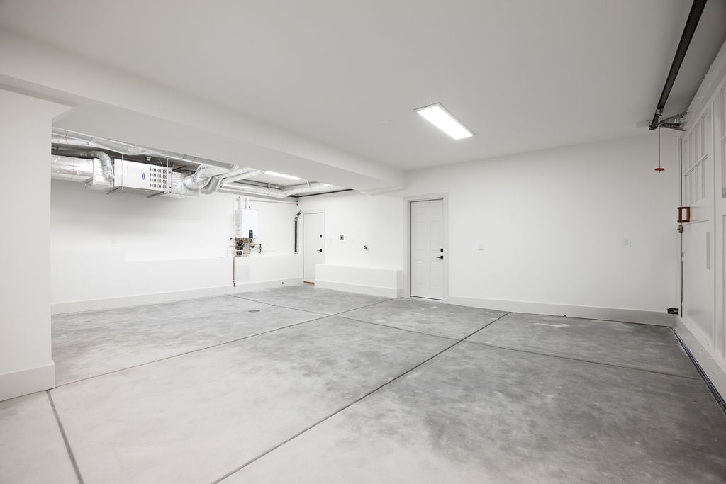 785 3rd Avenue · Garage 3