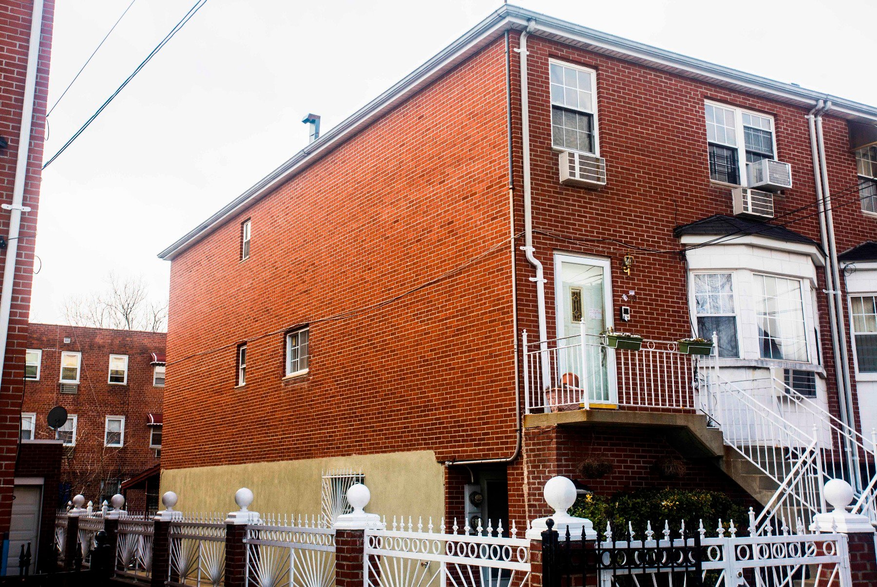 1040 E 86th Street