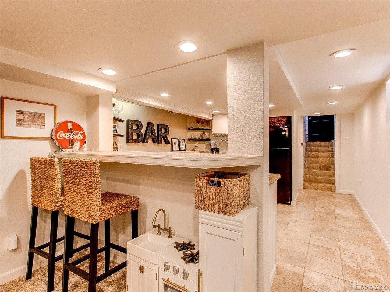 2605 W 37th Ave