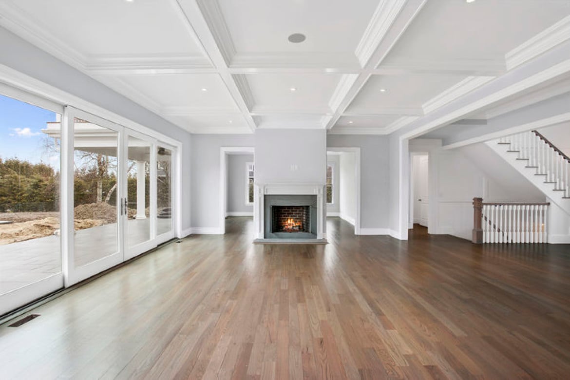 Diamon Court Traditional