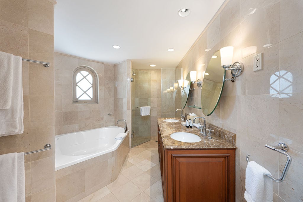 Saint Peter's Bay 506