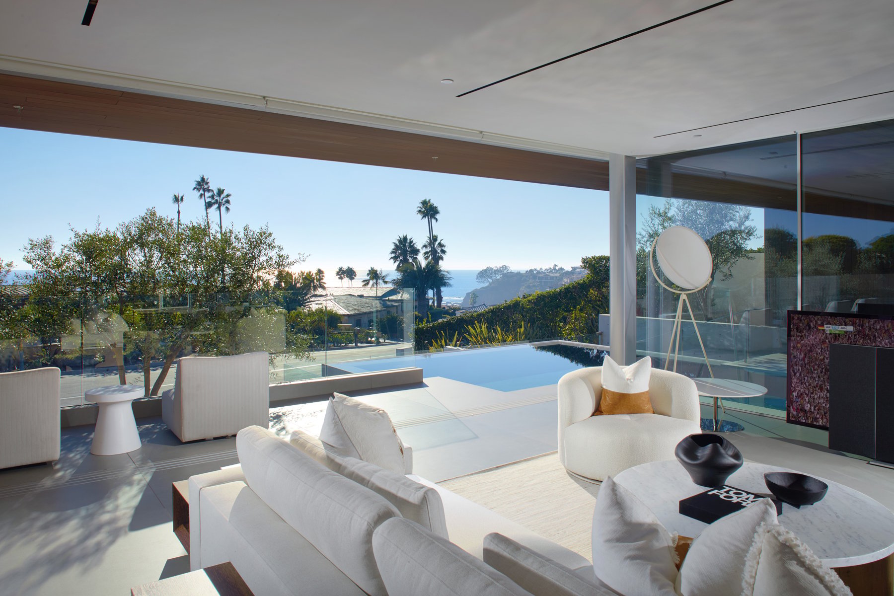 2460 Monaco