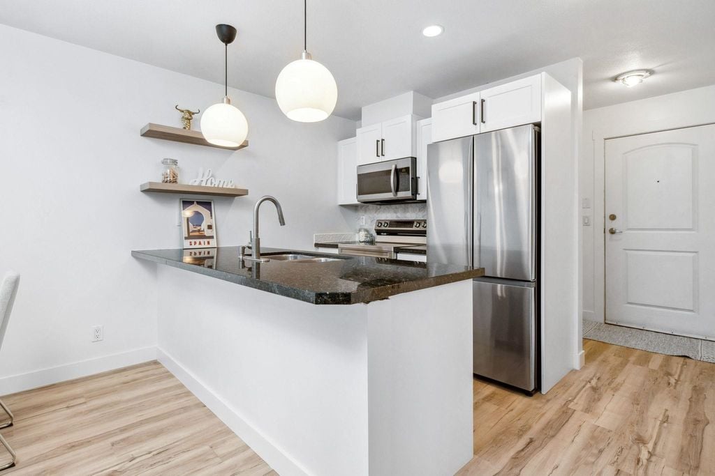 19774 56 Ave, #308