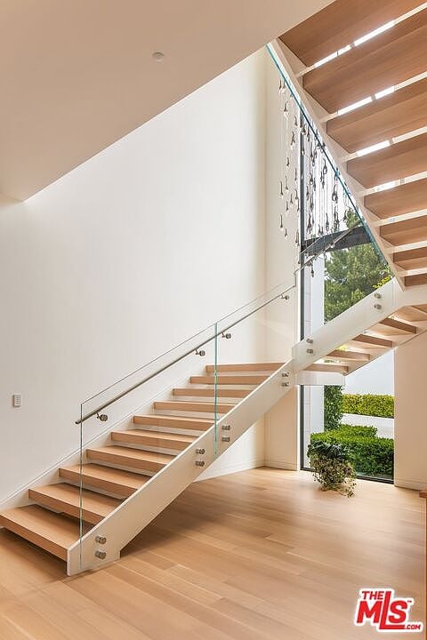9966 Beverly Grove Dr